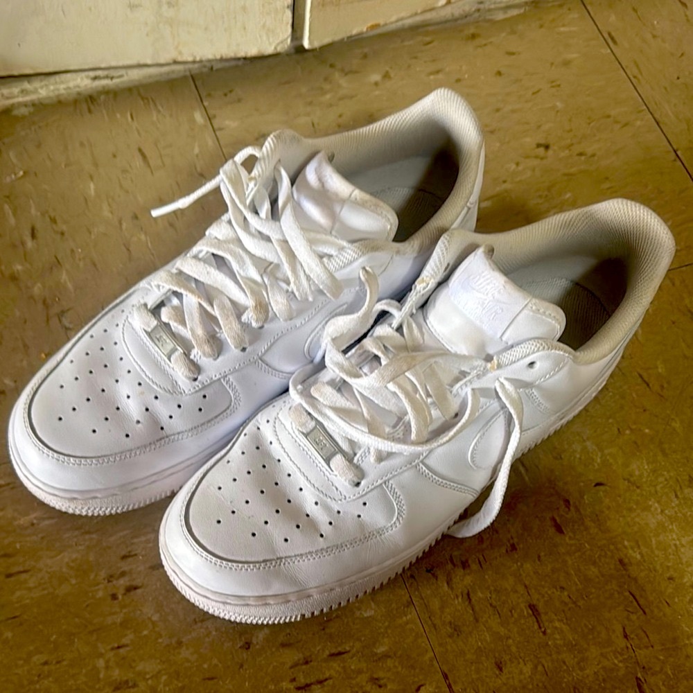 Nike Men's White Sneakers (Uptown’s)